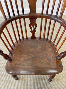 An English Oak and Elm Farmhouse Windsor Chair c1800