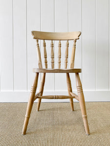 A Vintage Set of 6 Spindle Back Chairs