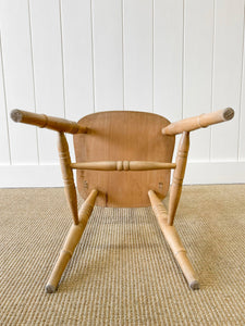 A Vintage Set of 6 Spindle Back Chairs