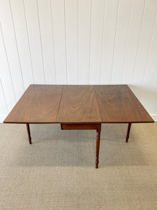 A Large English Country Mahogany Drop Leaf Table c1810