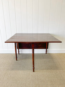 A Large English Country Mahogany Drop Leaf Table c1810