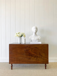 A Large English Country Mahogany Drop Leaf Table c1810