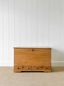 An English Pine Mule Chest Trunk or Blanket Box c1850