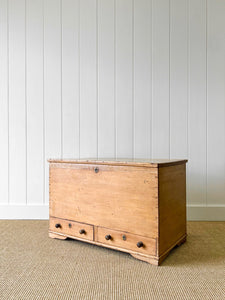 An English Pine Mule Chest Trunk or Blanket Box c1850