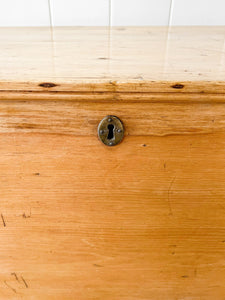 An English Pine Mule Chest Trunk or Blanket Box c1850