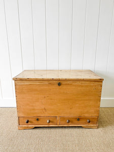 An English Pine Mule Chest Trunk or Blanket Box c1850