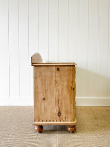 A Very Good Antique English Pine Chest of Drawers/Dresser c1890