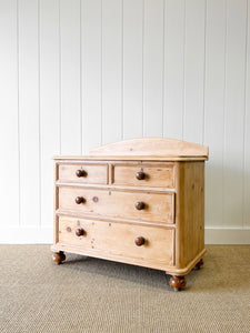 A Very Good Antique English Pine Chest of Drawers/Dresser c1890