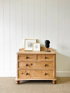 A Very Good Antique English Pine Chest of Drawers/Dresser c1890