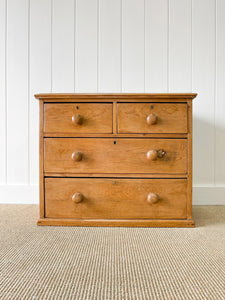An Antique English Pine Chest of Drawers/Dresser with Wooden Knob Hardware
