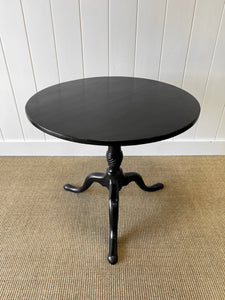 Antique English 18th Century Ebonized Mahogany Flip-top Table