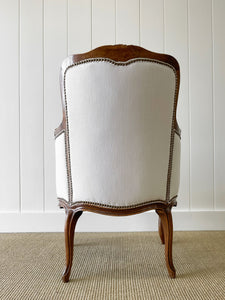 An Antique French Louis XV Style Walnut Bergere Arm Chair New Kravet Linen Upholstery