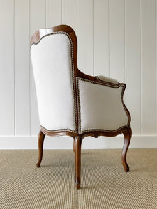 An Antique French Louis XV Style Walnut Bergere Arm Chair New Kravet Linen Upholstery