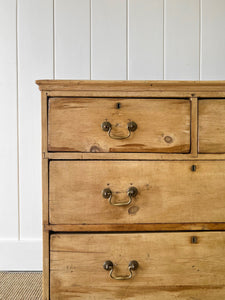 An Antique English Pine Chest of Drawers/Dresser c1890