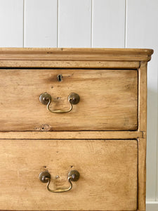 An Antique English Pine Chest of Drawers/Dresser c1890