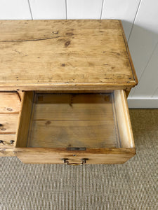 An Antique English Pine Chest of Drawers/Dresser c1890