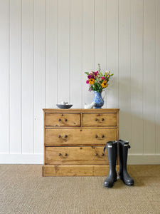 An Antique English Pine Chest of Drawers/Dresser c1890