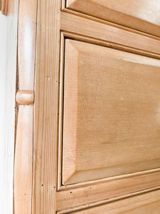 A 19th Century English Chest of Drawers or Dresser