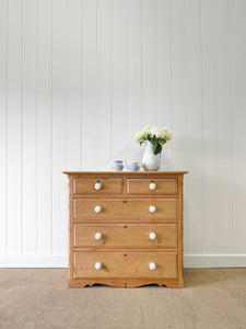 A 19th Century English Chest of Drawers or Dresser