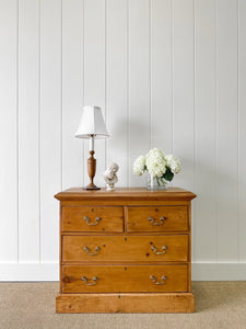 An Antique English Pine Chest of Drawers Dresser c1890