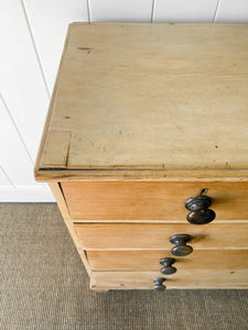 An 19th Century English Chest of Drawers or Dresser