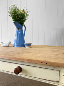An English Country Farmhouse Pine Almost 5 ft Dining Table