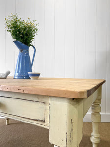 An English Country Farmhouse Pine Almost 5 ft Dining Table