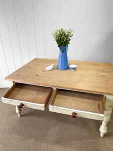 An English Country Farmhouse Pine Almost 5 ft Dining Table