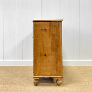 A 19th Century English Pine Chest of Drawers/Dresser with Tulip Feet