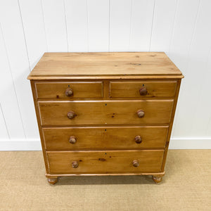 A 19th Century English Pine Chest of Drawers/Dresser with Tulip Feet
