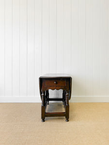 A Very Good Antique English Country Oak Drop Leaf Gate Leg Table c1760