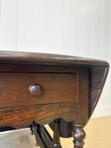 A Very Good Antique English Country Oak Drop Leaf Gate Leg Table c1760