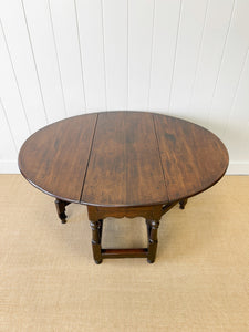A Very Good Antique English Country Oak Drop Leaf Gate Leg Table c1760