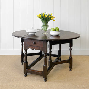 A Very Good Antique English Country Oak Drop Leaf Gate Leg Table c1760