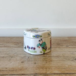 An Antique Chinese Painted Ceramic Trinket Box c1920