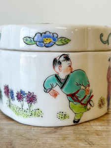 An Antique Chinese Painted Ceramic Trinket Box c1920
