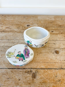 An Antique Chinese Painted Ceramic Trinket Box c1920