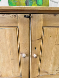A Rustic English 19th Century Pine Cupboard c1880