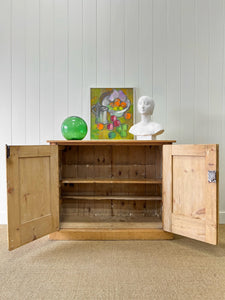 A Rustic English 19th Century Pine Cupboard c1880