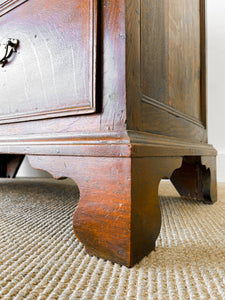 An Early 19th Century English Country Oak Chest of Drawers Dresser