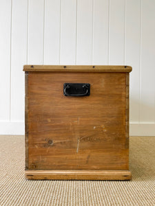 An English Pine Mule Chest Trunk or Blanket Box c1850