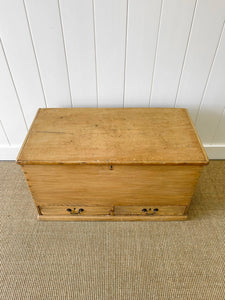An English Pine Mule Chest Trunk or Blanket Box c1850