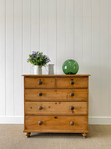 A Large  English Pine Chest of Drawers Dresser with Wooden Knobs on Tulip Feet c1890