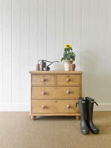 A Very Good English Pine Chest of Drawers Dresser with Wooden Knobs c1890