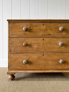 An Antique English Pine Chest of Drawers/Dresser c1890